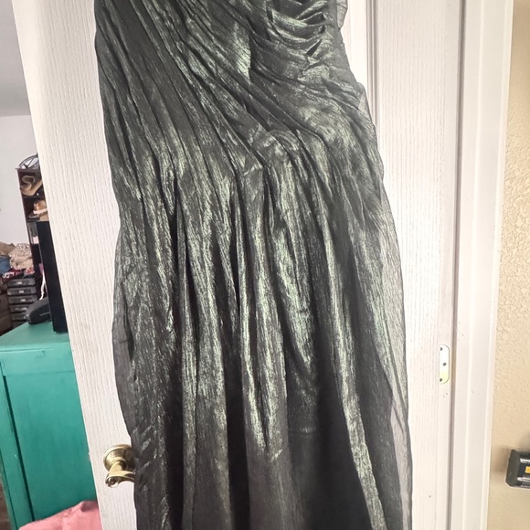 Silver Asymmetrical Sleeveless Gown for Cocktail - Picture 5 of 6
